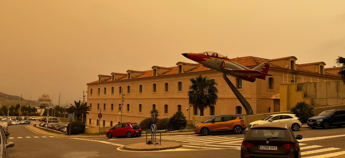 Los campus, teñidos de naranja